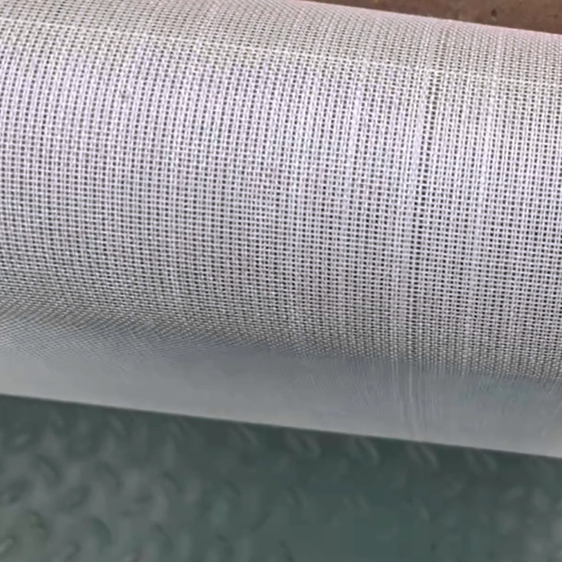 Porous filament woven geotextile as raw material for mold bags LS